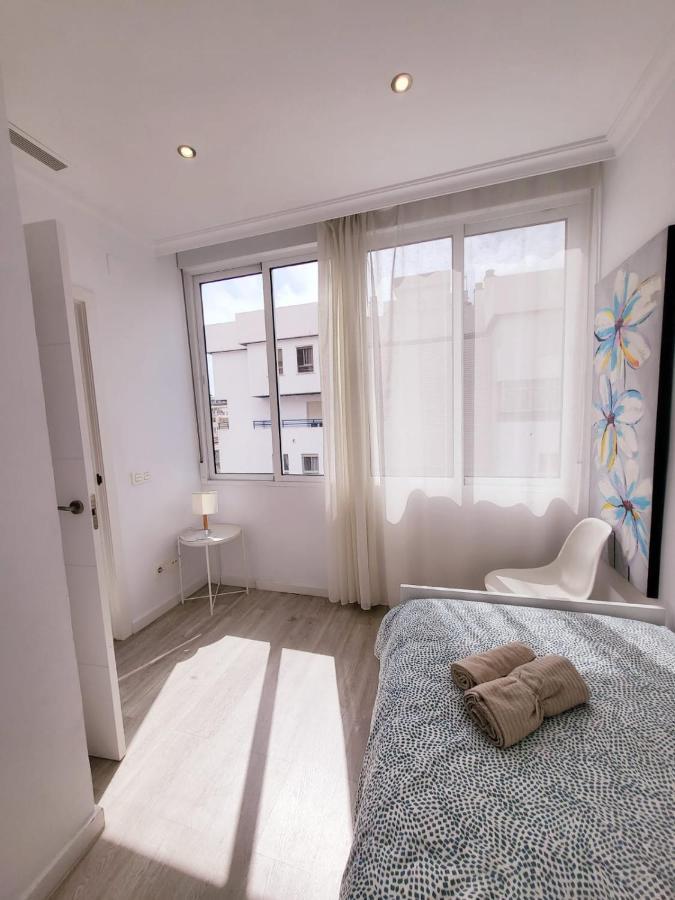 Stylish 3 Bedroom Penthouse In Marbella Centre With Large Pool Close To The Beach 外观 照片