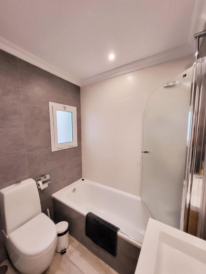 Stylish 3 Bedroom Penthouse In Marbella Centre With Large Pool Close To The Beach 外观 照片